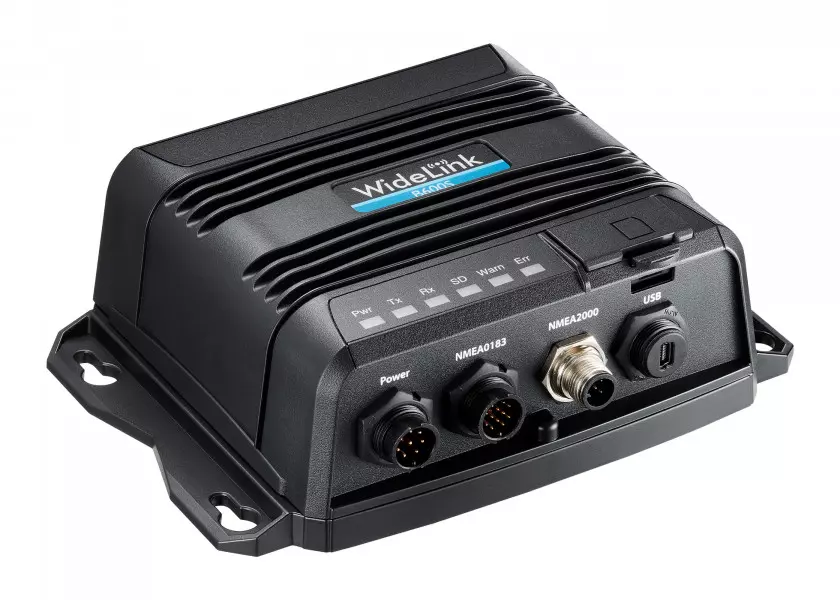 AIS SOTDMA Transponder B600S / integr. splitter / GPS patch antenna